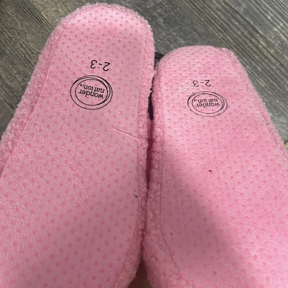 Wonder nation slippers for girls